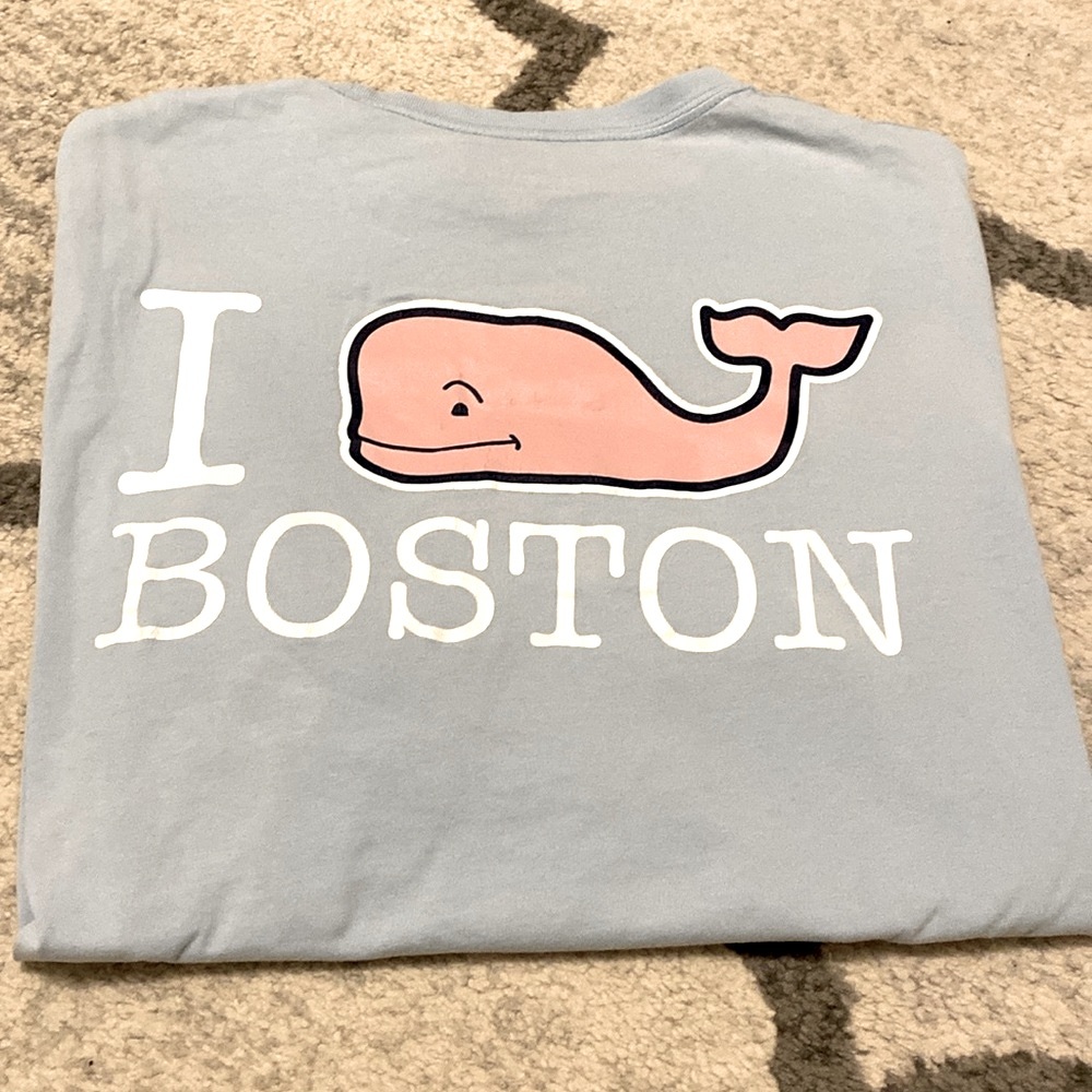 Calling all Boston fans! Classic VV short sleeve pocket t shirt.